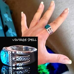 Vintage Spell Designs 925 Sterling Silver Engraved Bohemian Turquoise Ring 8.75